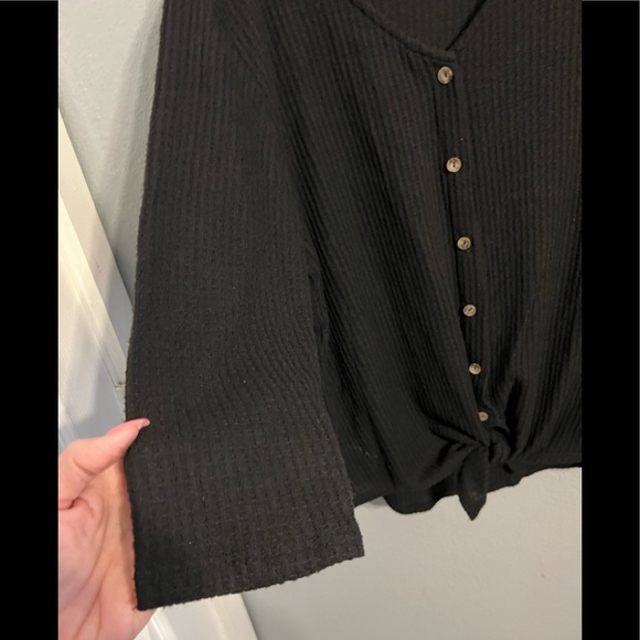 Kim & Cami Black Tie Front Blouse - Picture 5 of 7